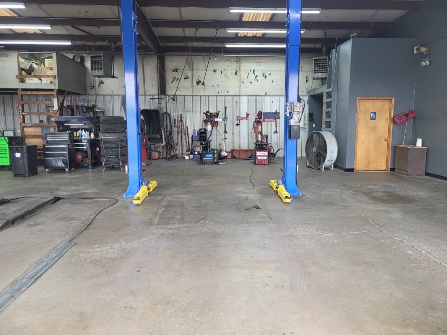 Image for Memphis Auction: Commercial Real Estate and Assets 