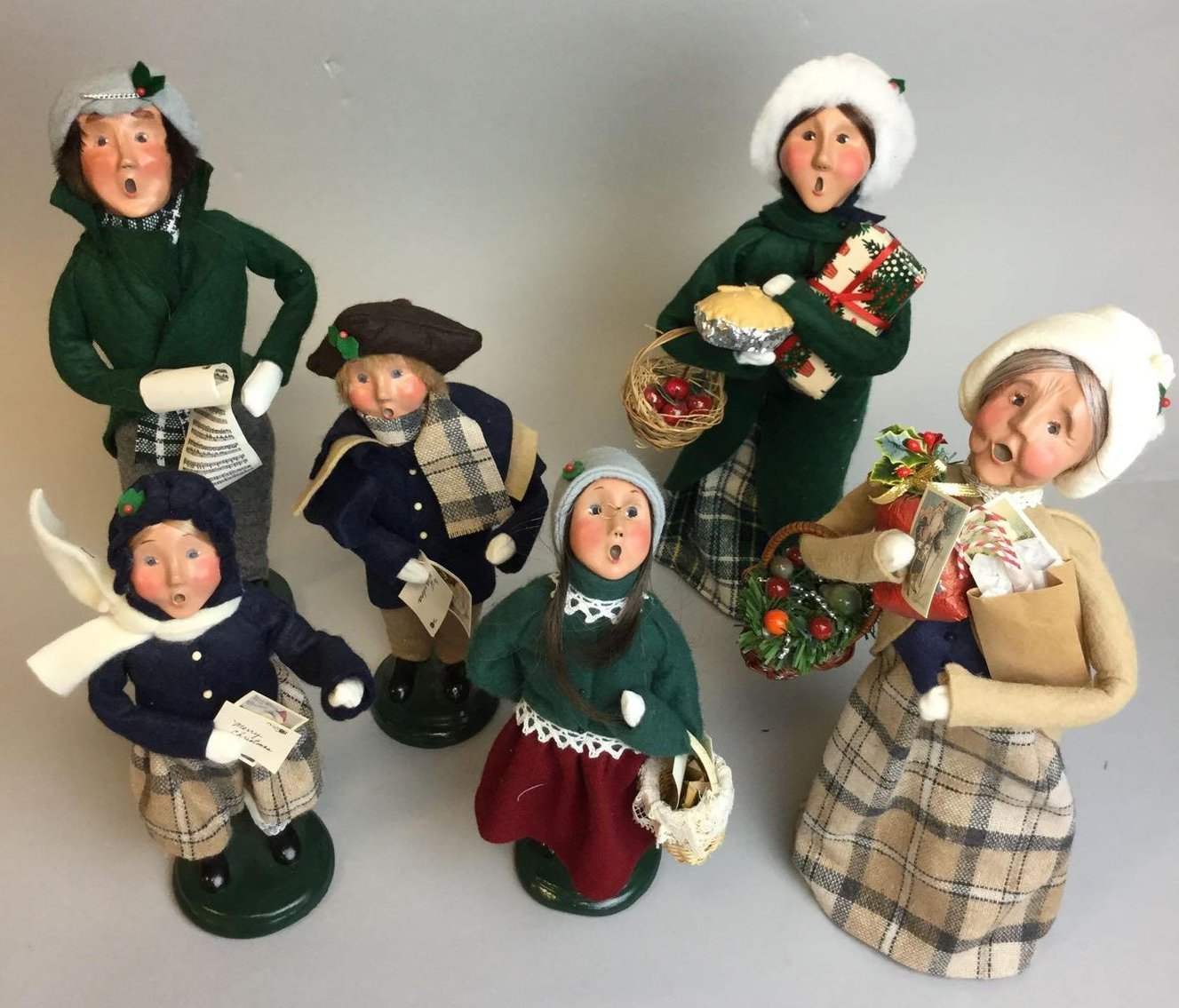 Image for Alderfer Online - Byers' Choice Caroler Doll Auction: 11-29-17