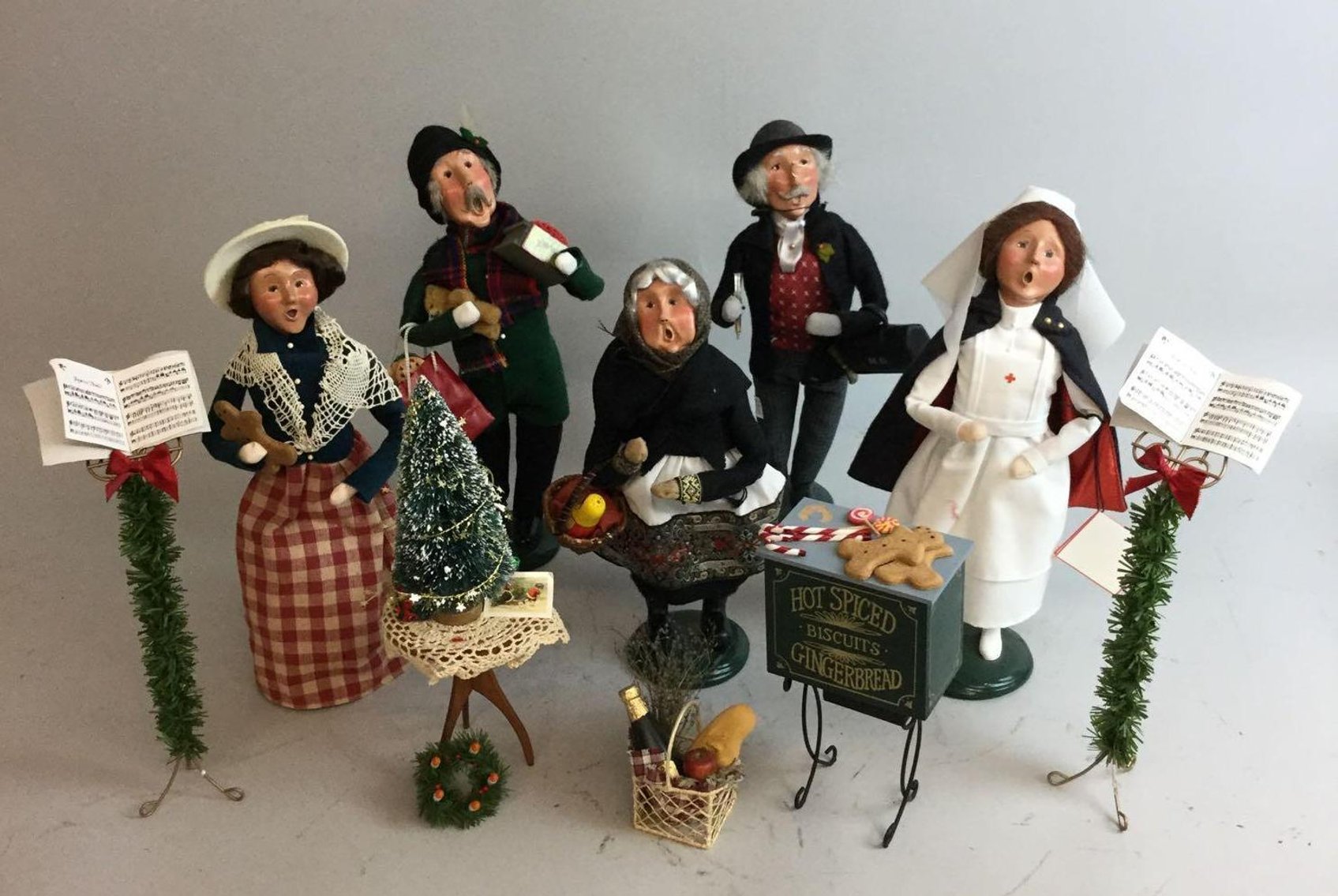 Image for Alderfer Online - Byers' Choice Caroler Doll Auction: 11-29-17
