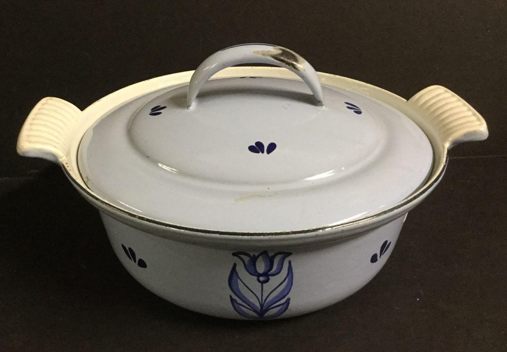 Image for Alderfer Online - Resellers Gallery Liquidation (Part 9 of 10) | Features Ephemera, Paintings, Silver-plated Tea Sets, Baker Coffee Table, LeCreuset, Christmas Decorations, Jewelry & More! - Frazer, PA: Closing 1-21-19
