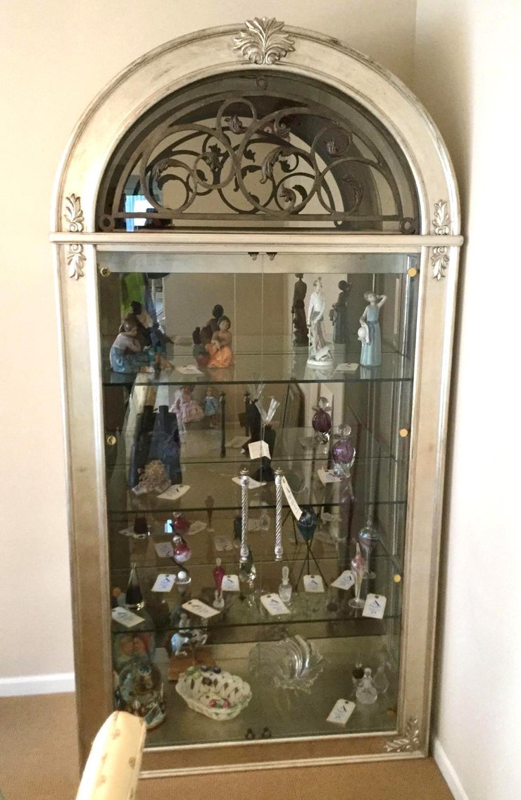 Image for Alderfer Online - Warrington, PA: 5-19-19 | Featuring Contemporary & Traditional Furnishings, Decorative Accessories, Lladro Figurines, Collection of Art Glass Perfume Bottles; Artwork & Mirrors, Armani Lamps, China, Crystal & Much More
