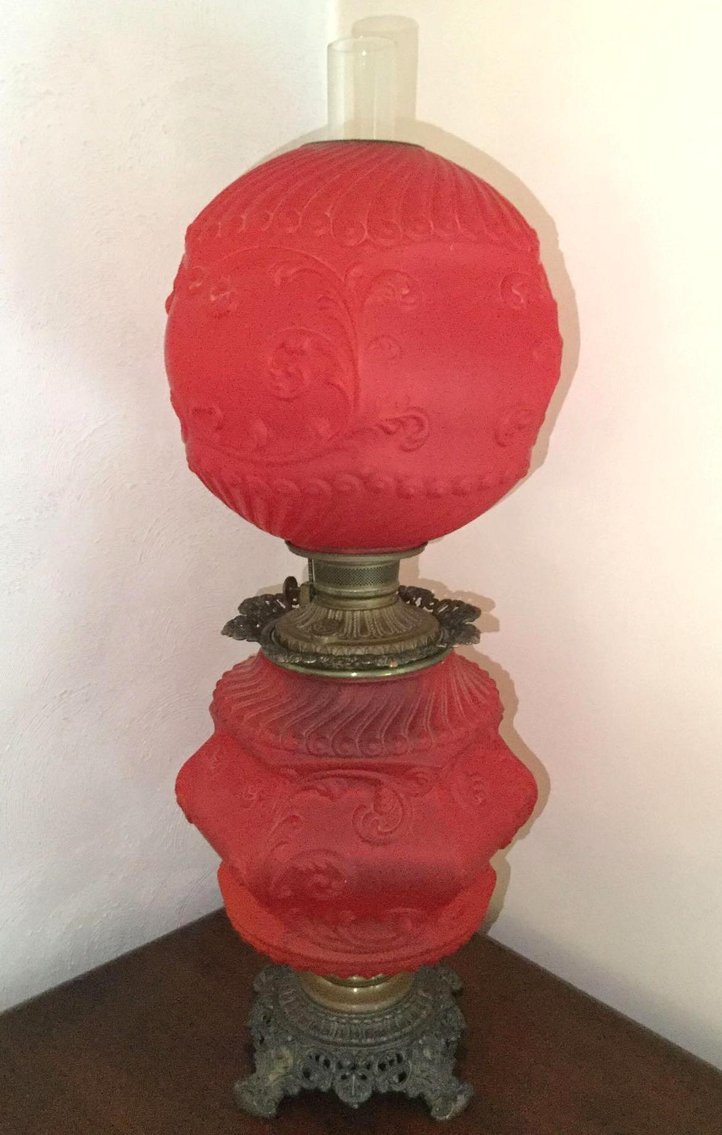 Image for Alderfer Online - Oreland, PA: 5-30-19 | Featuring Gone with the Wind Oil Lamp, Dough Box Table, Limoges & Noritake China, Sterling & More!