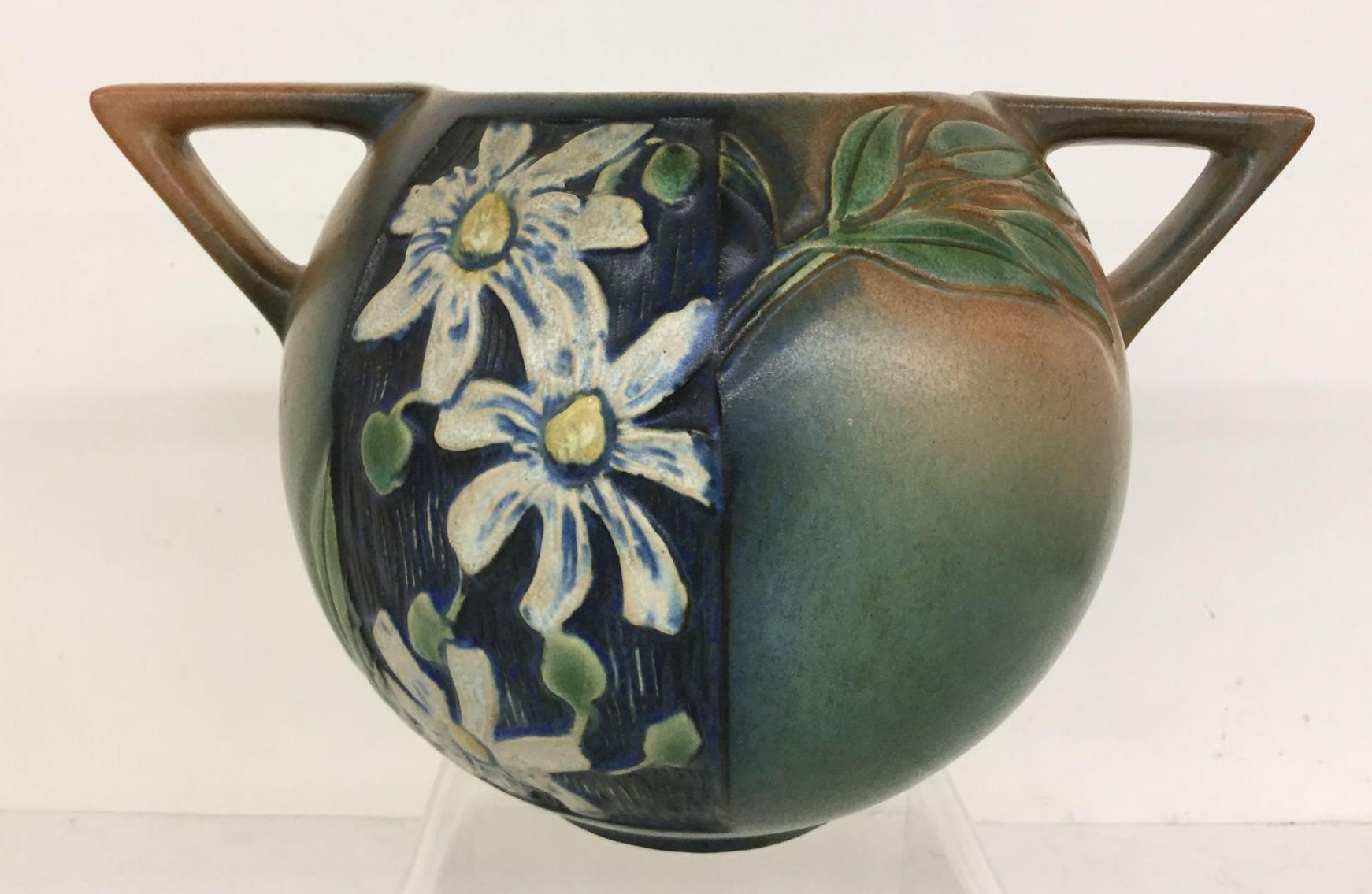 Image for Alderfer Online - Roseville Pottery Auction: 7-21-19
