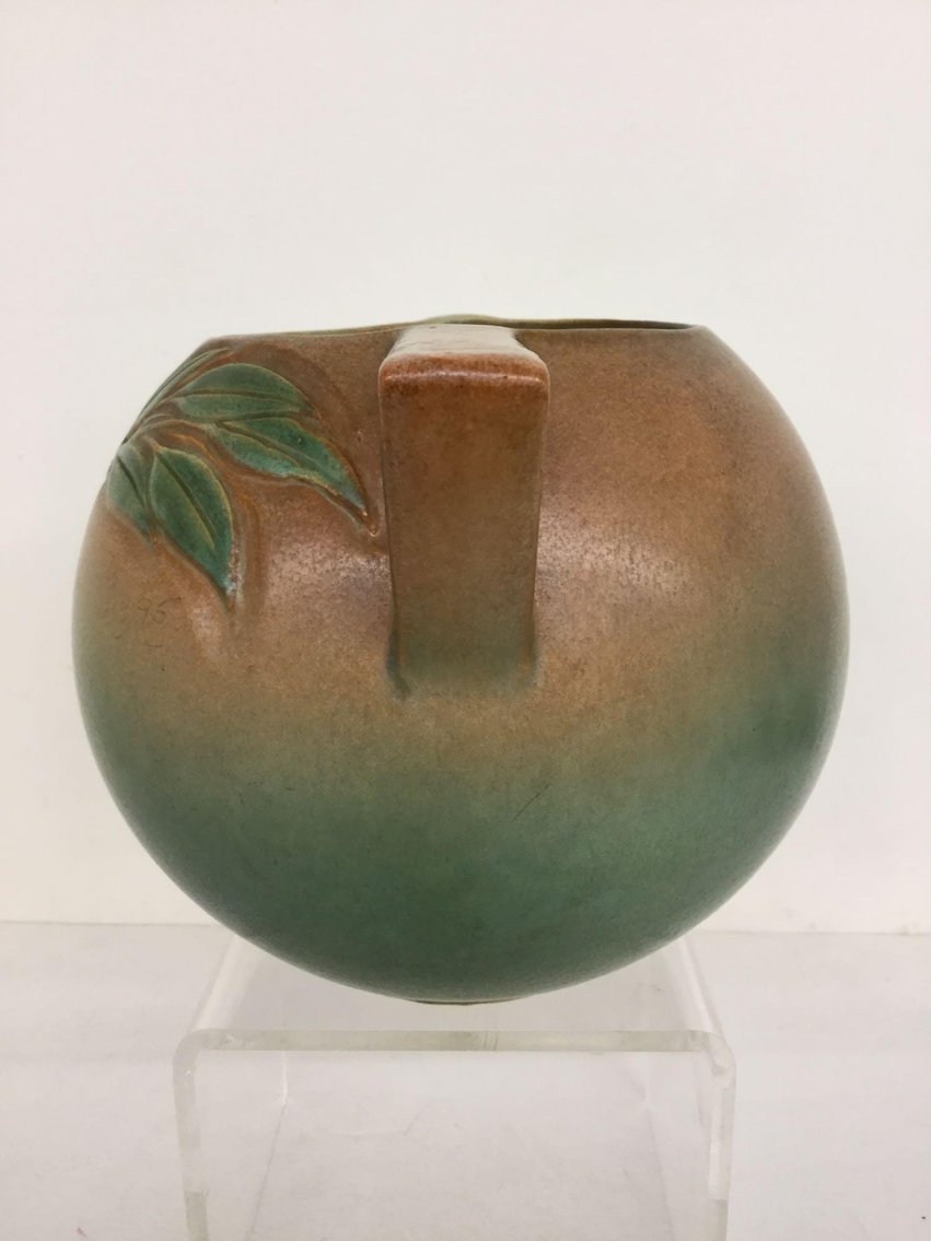 Image for Alderfer Online - Roseville Pottery Auction: 7-21-19