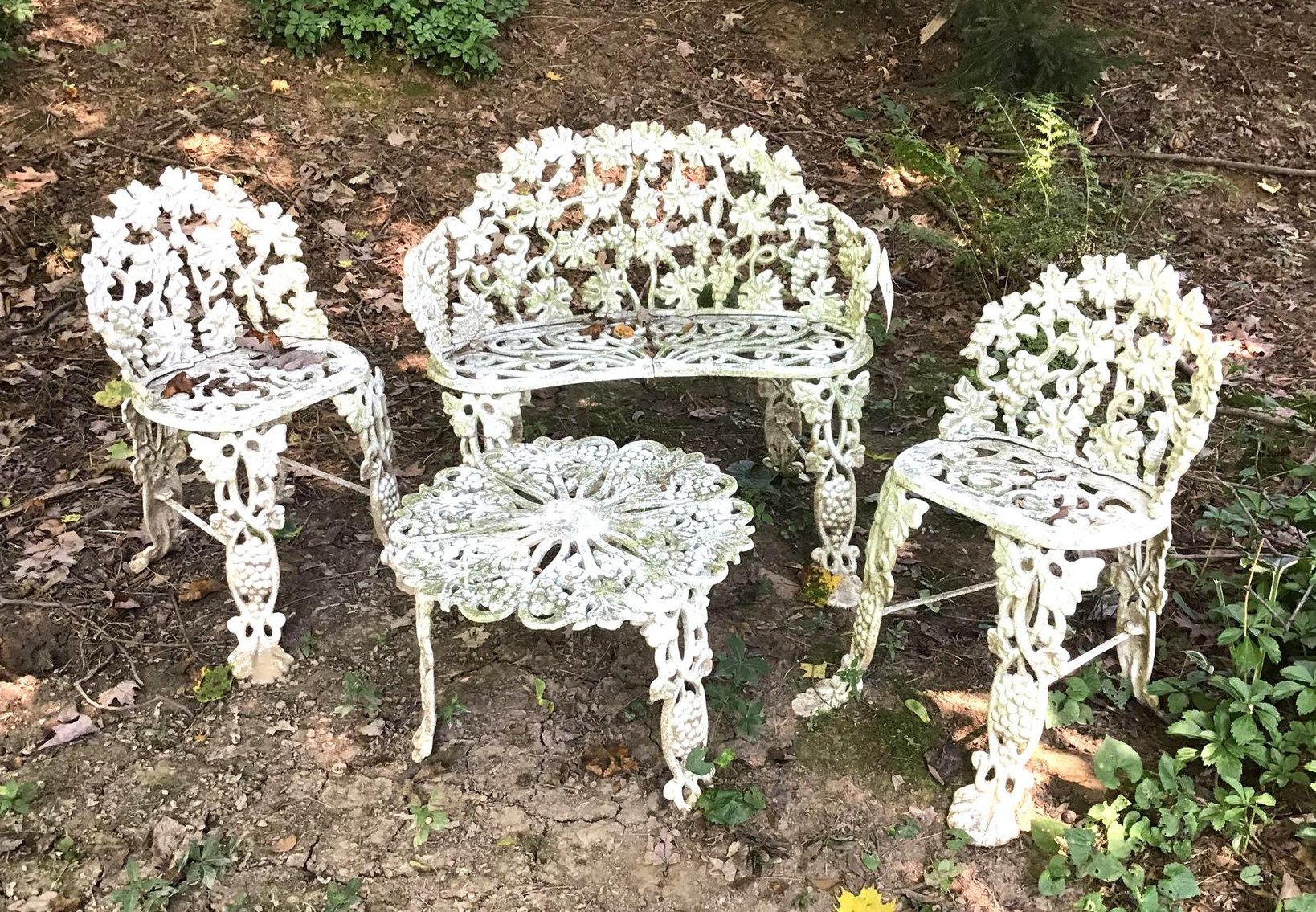 Image for Alderfer Online - Doylestown, PA: 9-3-19 | Featuring Furniture, Rugs, Artwork, Lighting, Primitives, China & Glassware, Linens, Door Stops, Tools, Lawn & Garden Items & More