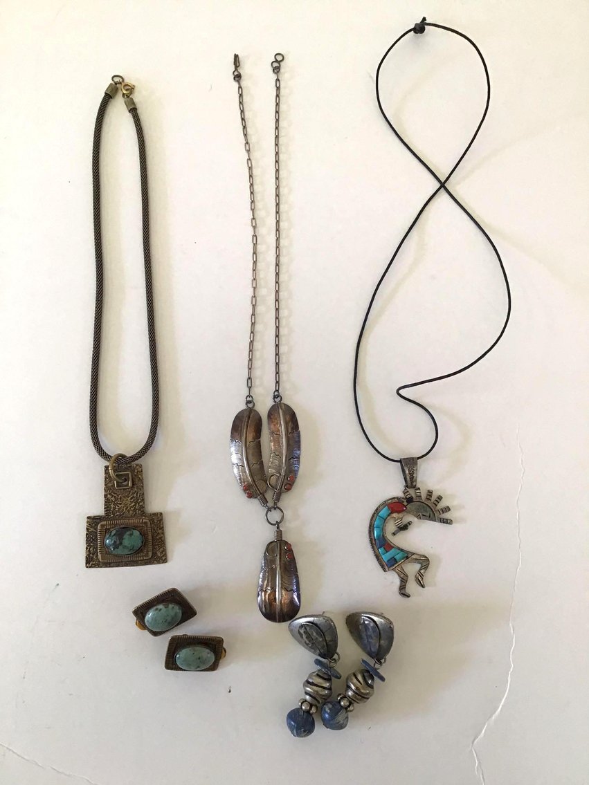 Image for Alderfer Online - Macungie, PA: 10-8-19 | Featuring Native American Jewelry, Amethyst & Mineral Geodes, Kaleidoscopes, Leather Sofa, Toro Power Max Snow Thrower & More!