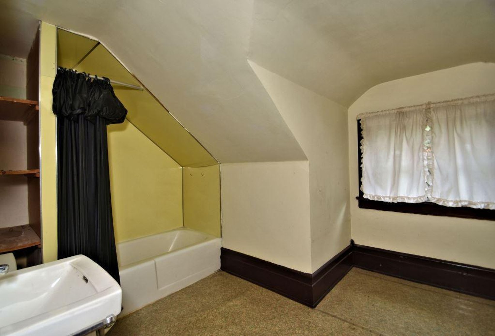 Image for Live and Online Real Estate Auction - Palmerton, PA: 11-20-19