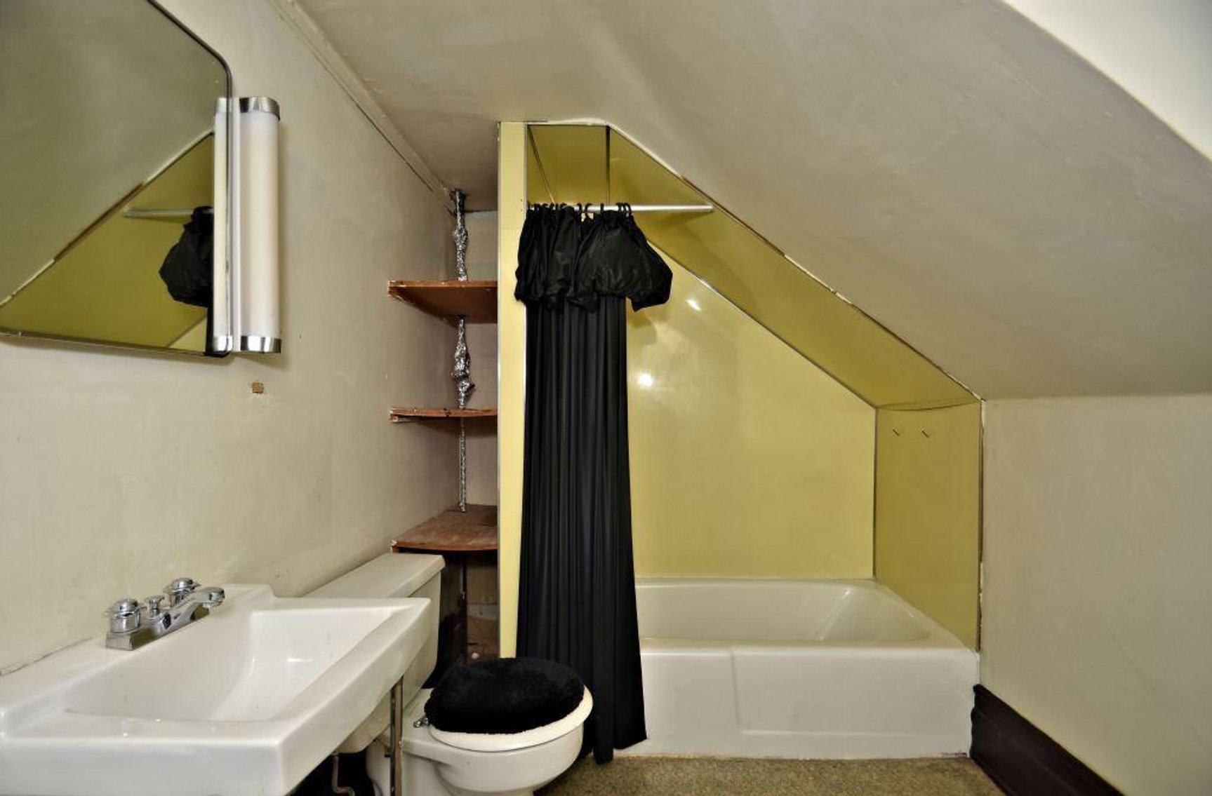 Image for Live and Online Real Estate Auction - Palmerton, PA: 11-20-19