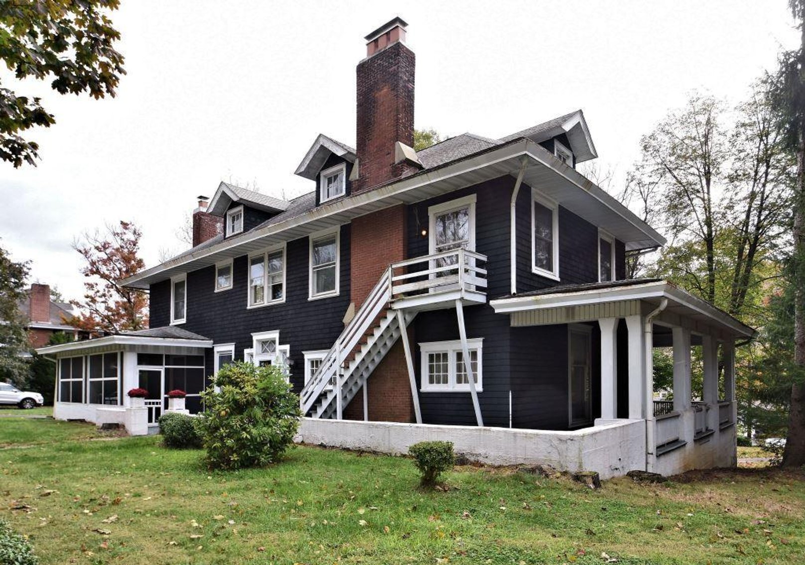 Image for Live and Online Real Estate Auction - Palmerton, PA: 11-20-19