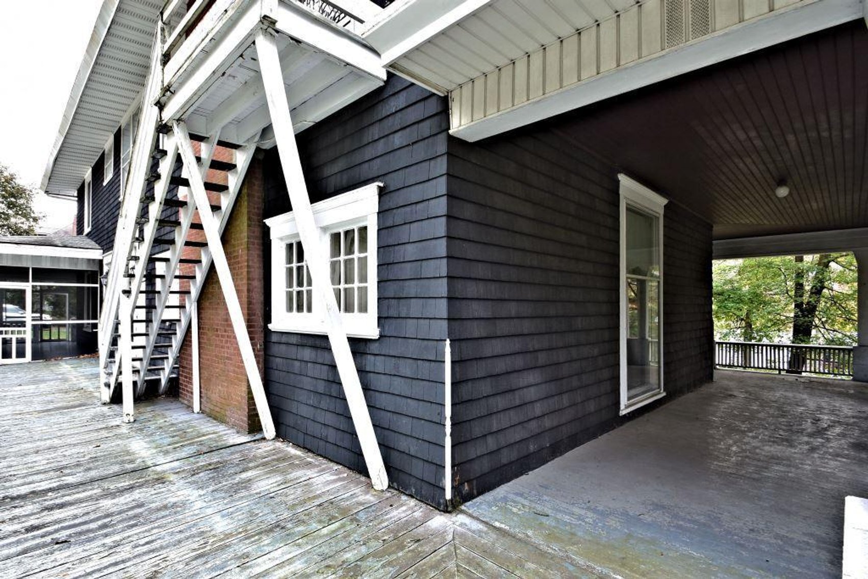 Image for Live and Online Real Estate Auction - Palmerton, PA: 11-20-19