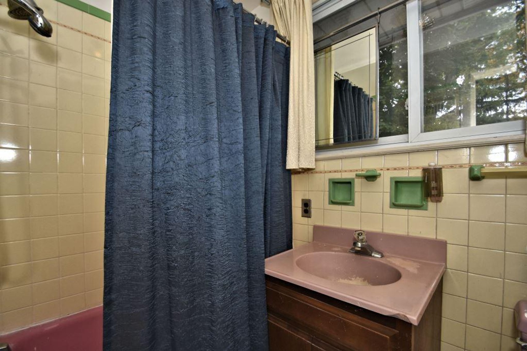 Image for Live and Online Real Estate Auction - Palmerton, PA: 11-20-19