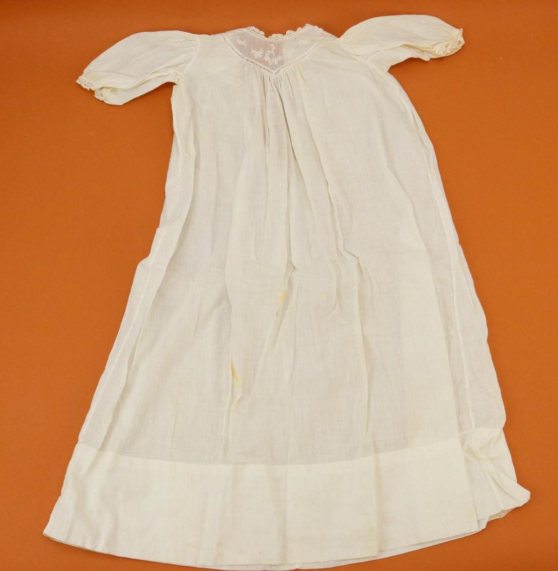 Image for LOT OF ANTIQUE/VINTAGE CLOTHING.