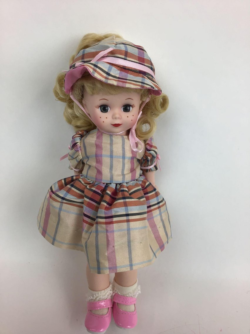 Image for LOT OF (3) MADAME ALEXANDER DOLLS.