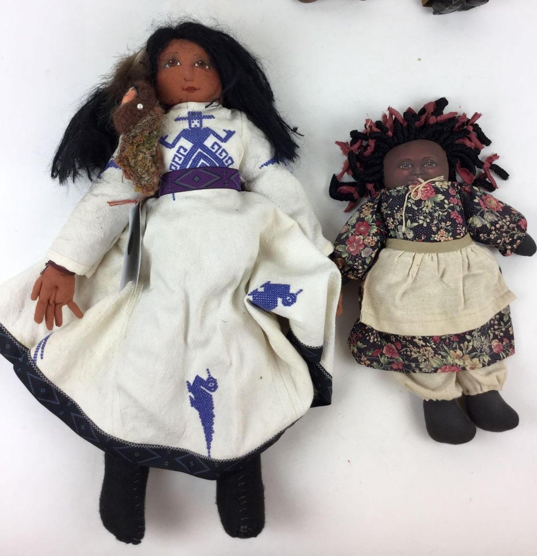 Image for LOT OF CLOTH DOLLS.