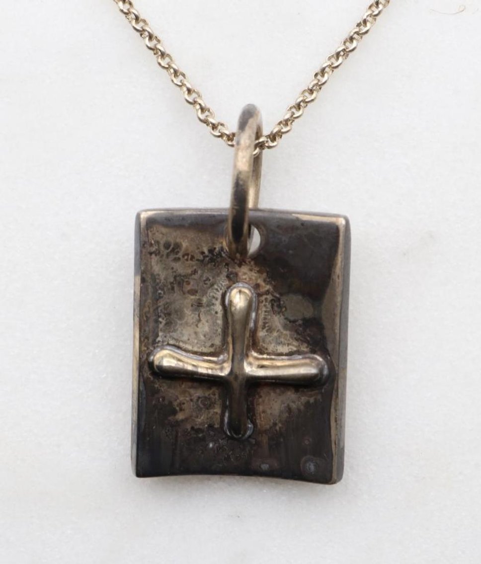 Image for PENDANT ON CHAIN. RLM STUDIOS. STERLING SILVER