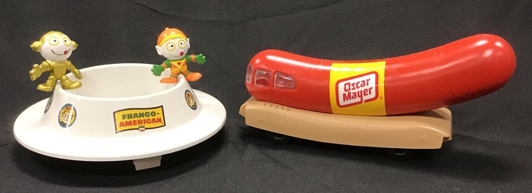 Image for Oscar Mayer Weiner Bank and Franco American Bowl with Alien Toys