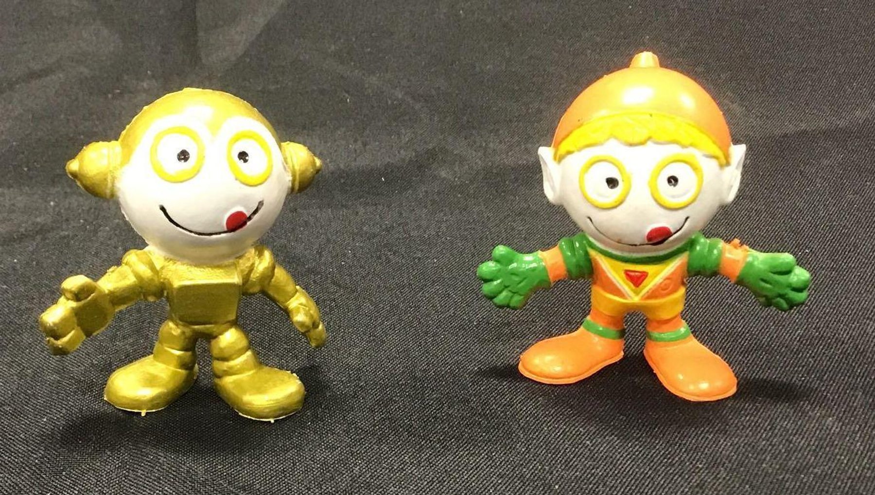 Image for Oscar Mayer Weiner Bank and Franco American Bowl with Alien Toys