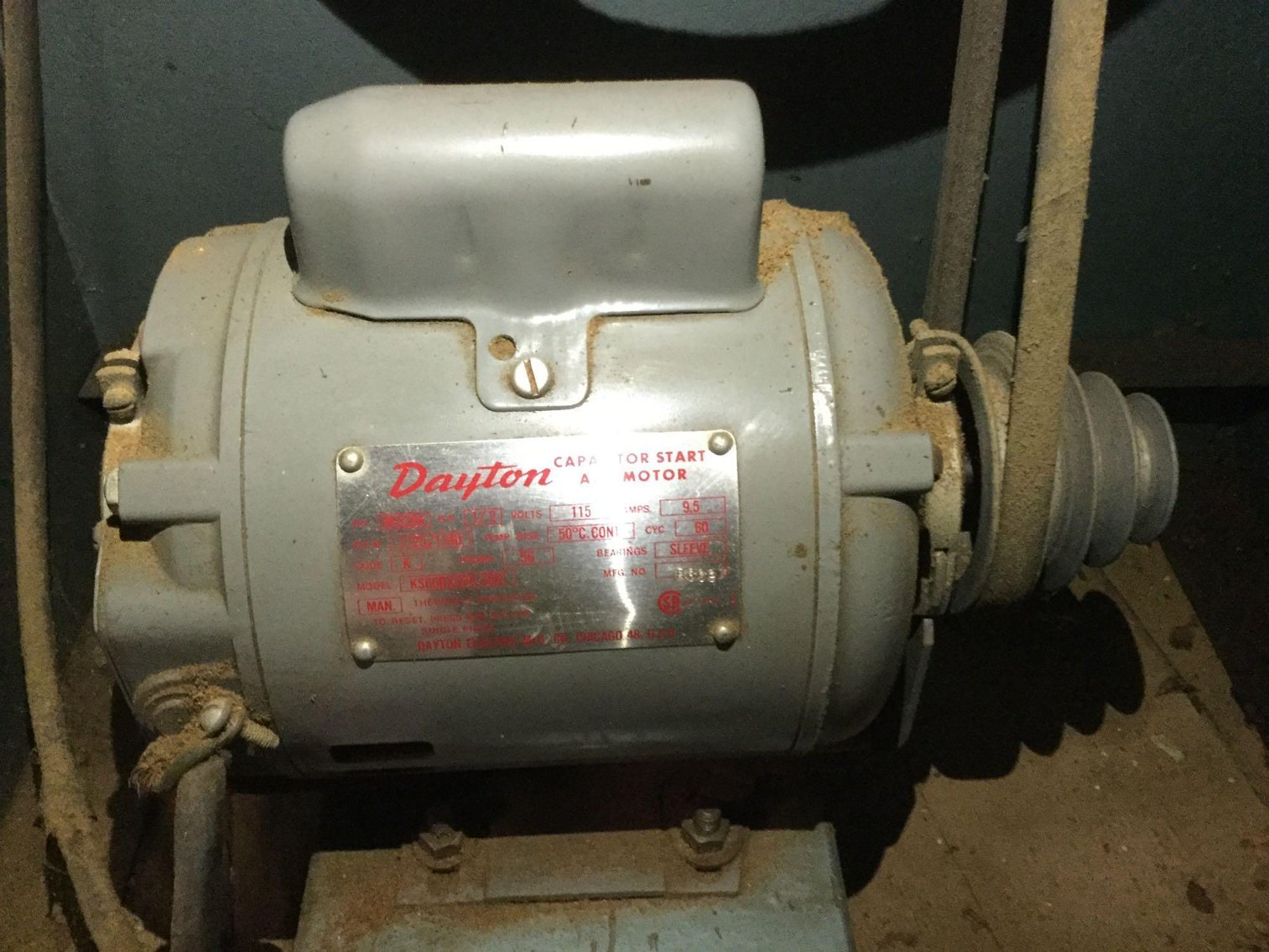 Image for Sprunger Bandsaw with Dayton Electric Motor