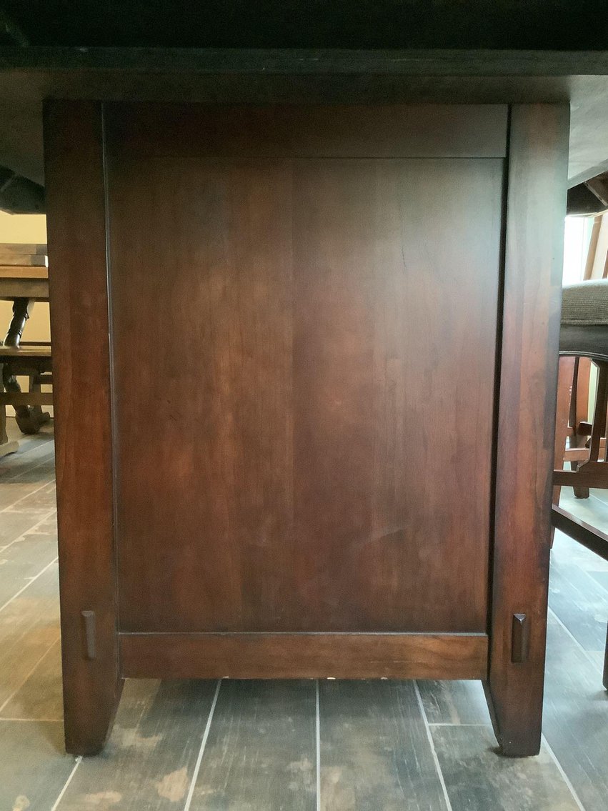 Image for Broyhill Pub Table & Chairs