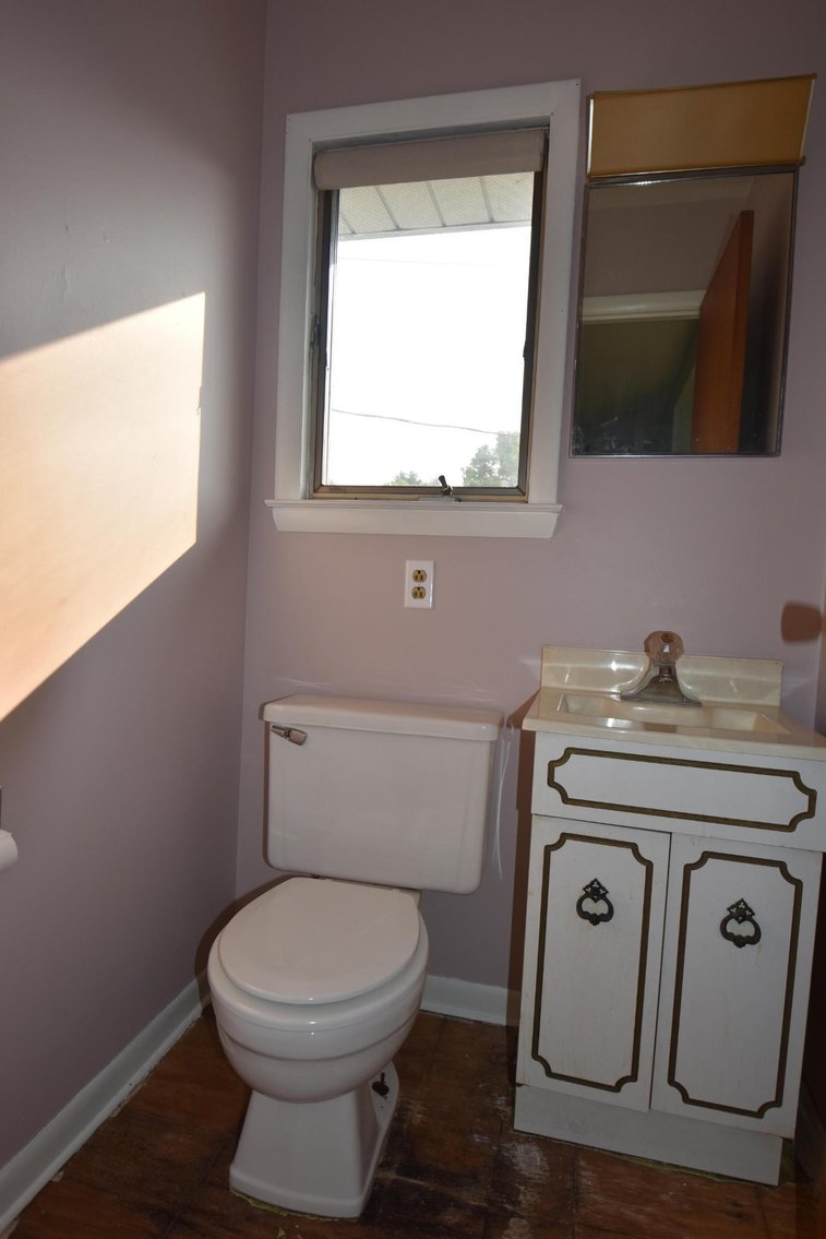 Image for Commercial Real Estate | Frey Auto Repair Shop | 1669 N. Old Bethlehem Pike, Quakertown, Pa. 18951 | November  4, 2021 at 4:00 PM