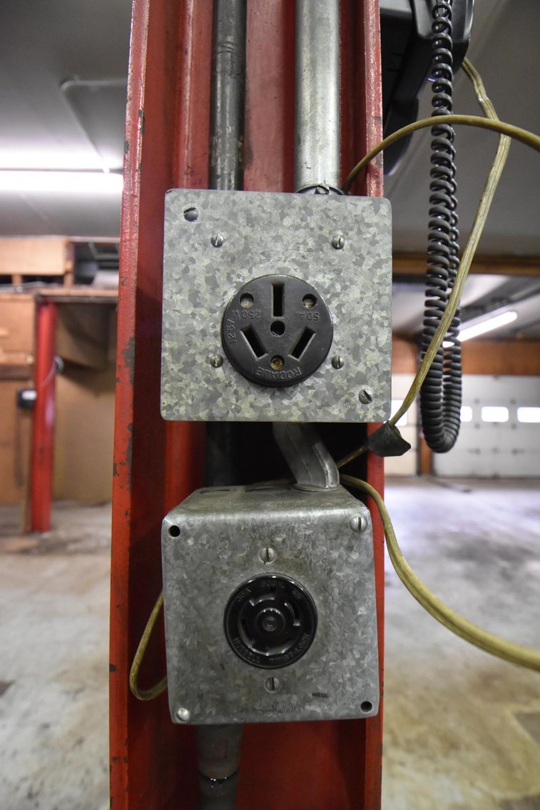 Image for Commercial Real Estate | Frey Auto Repair Shop | 1669 N. Old Bethlehem Pike, Quakertown, Pa. 18951 | November  4, 2021 at 4:00 PM