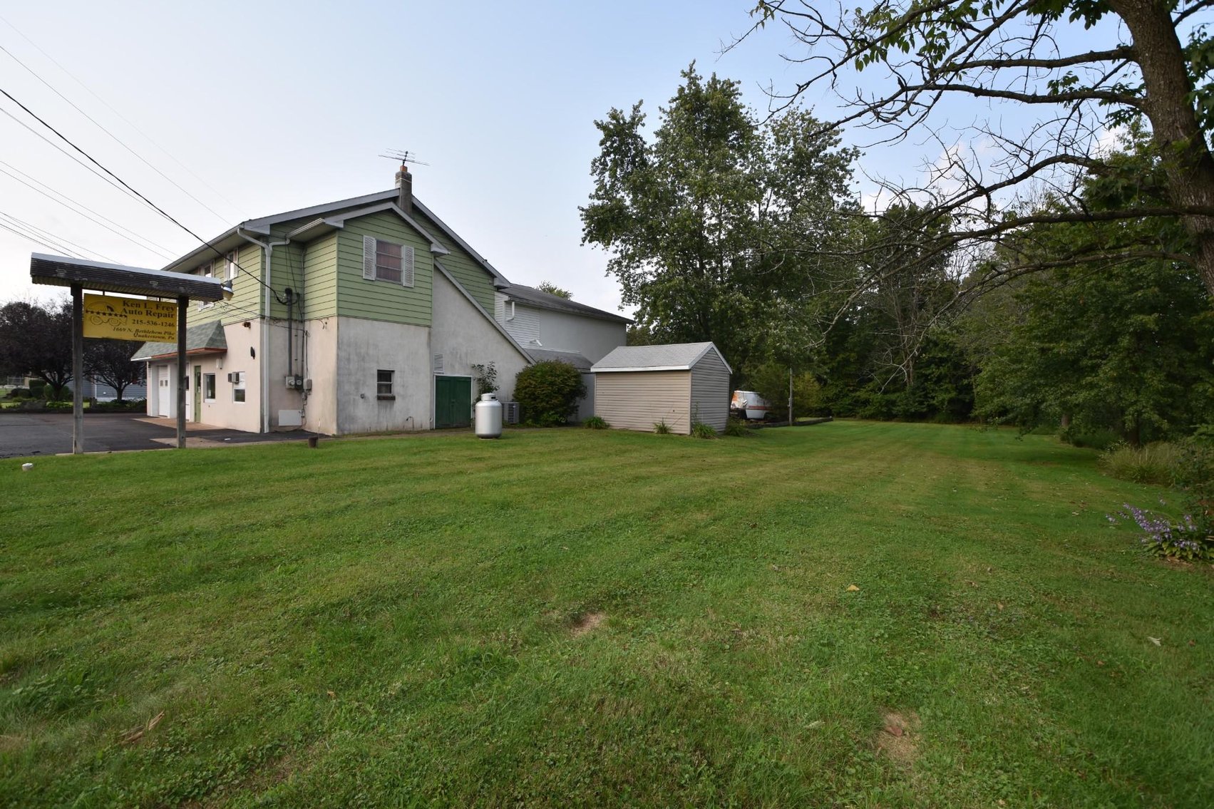 Image for Commercial Real Estate | Frey Auto Repair Shop | 1669 N. Old Bethlehem Pike, Quakertown, Pa. 18951 | November  4, 2021 at 4:00 PM