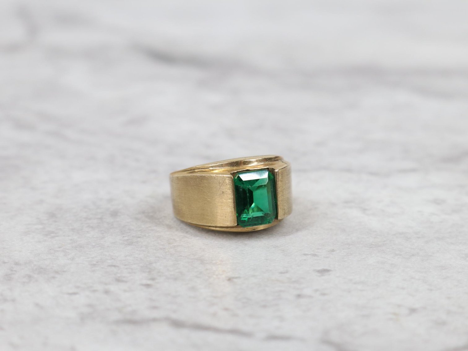 Image for 10KY Gold Emerald Simulant Ring
