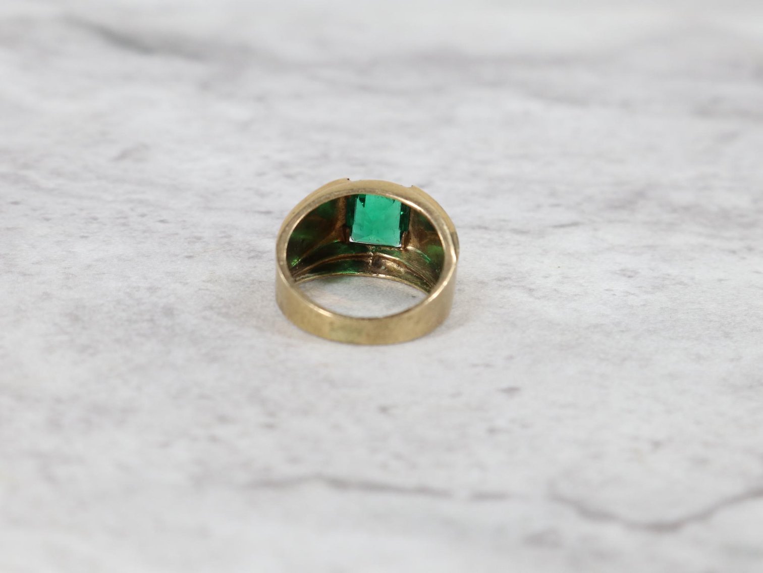 Image for 10KY Gold Emerald Simulant Ring