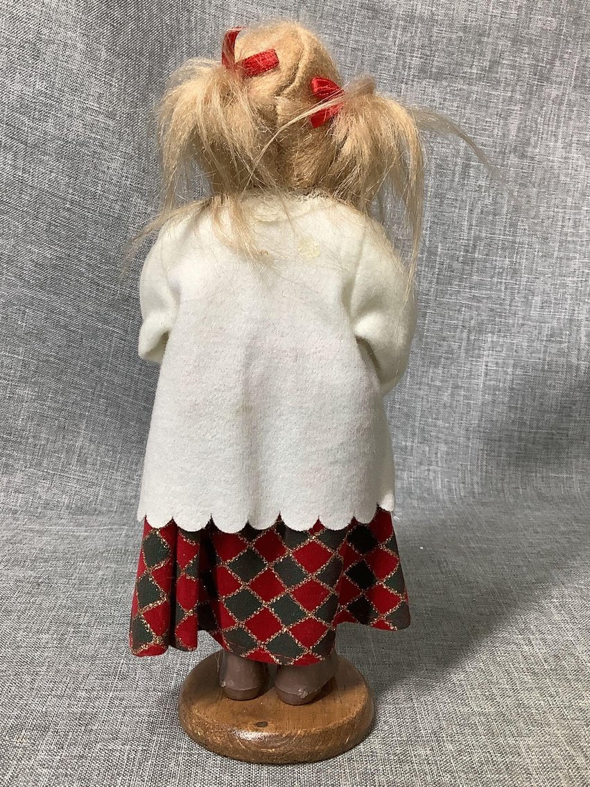 Image for Caroler Dolls