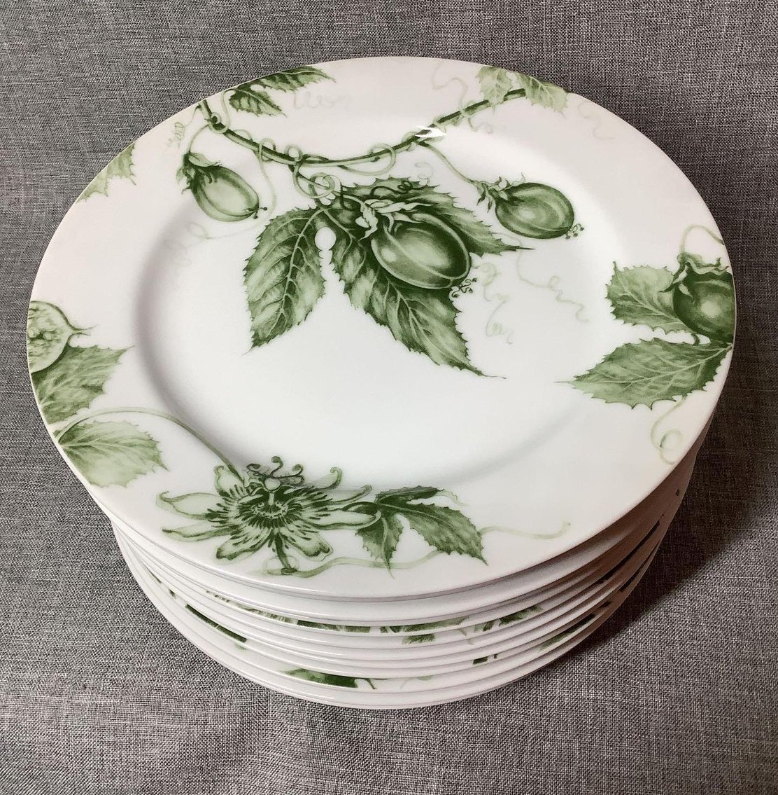 Image for Williams Sonoma Plates