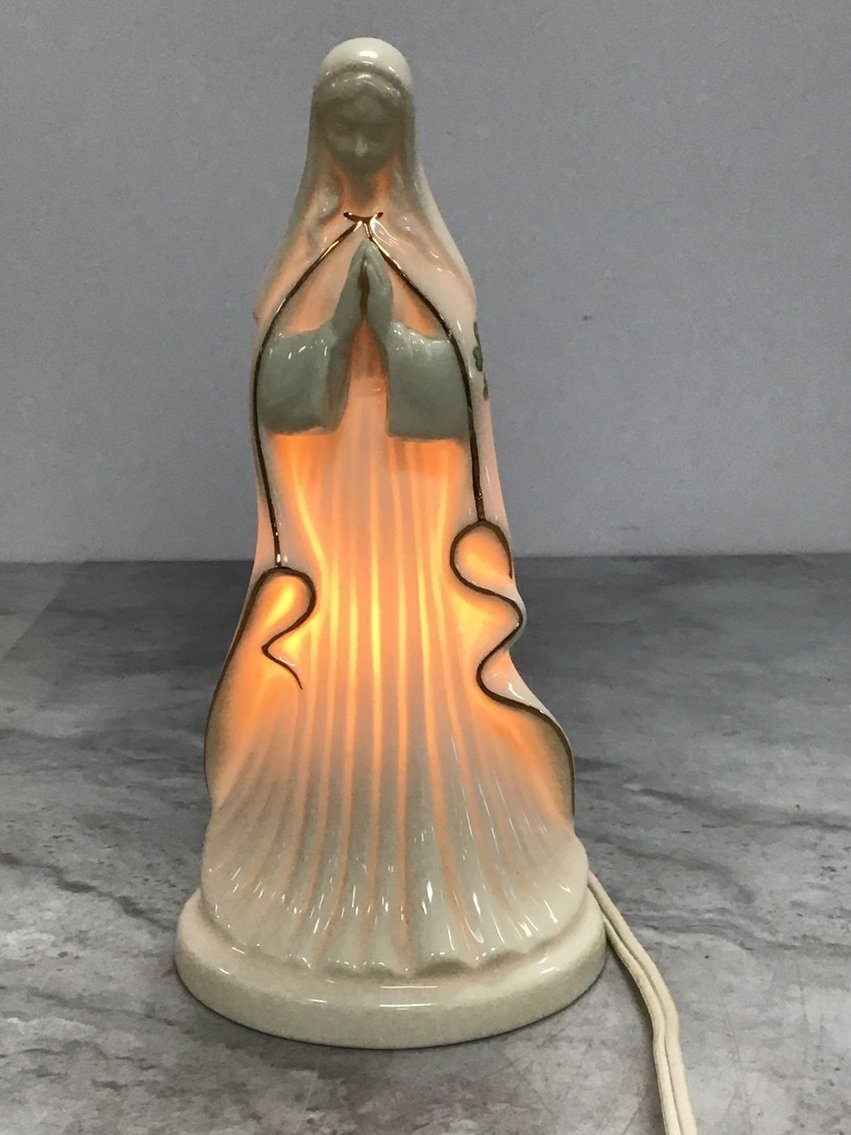 Image for Hammersley Tea Set, Lefton Lamp & Irish Blessing Music Boxes