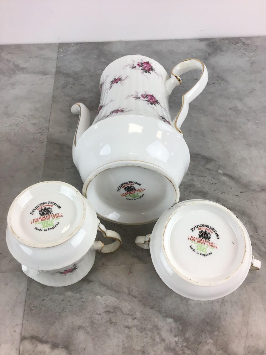 Image for Hammersley Tea Set, Lefton Lamp & Irish Blessing Music Boxes