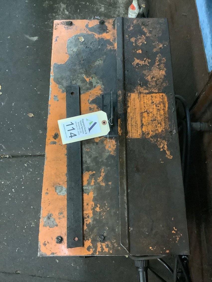 Image for Airco Dip Stick 160 Wire Welder