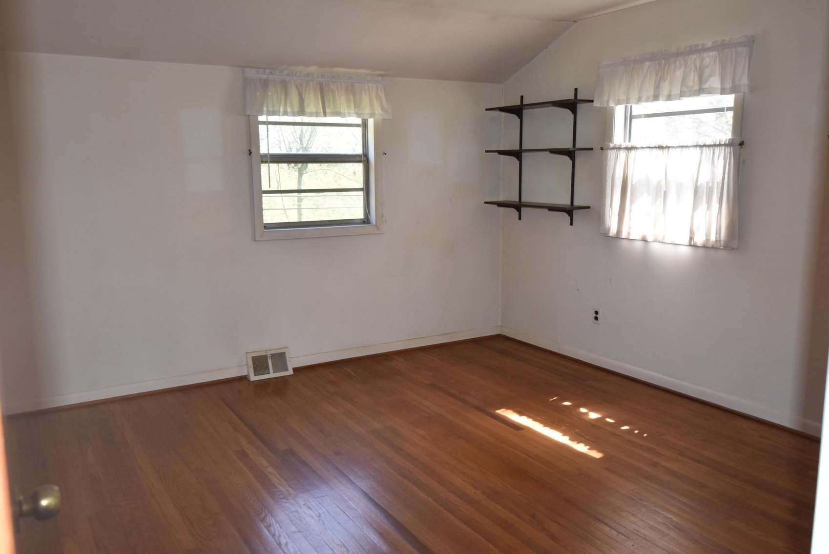 Image for Real Estate | 229 Lower Valley Road, North Wales, PA 19454 | May 26, 2022 at 4:00 PM