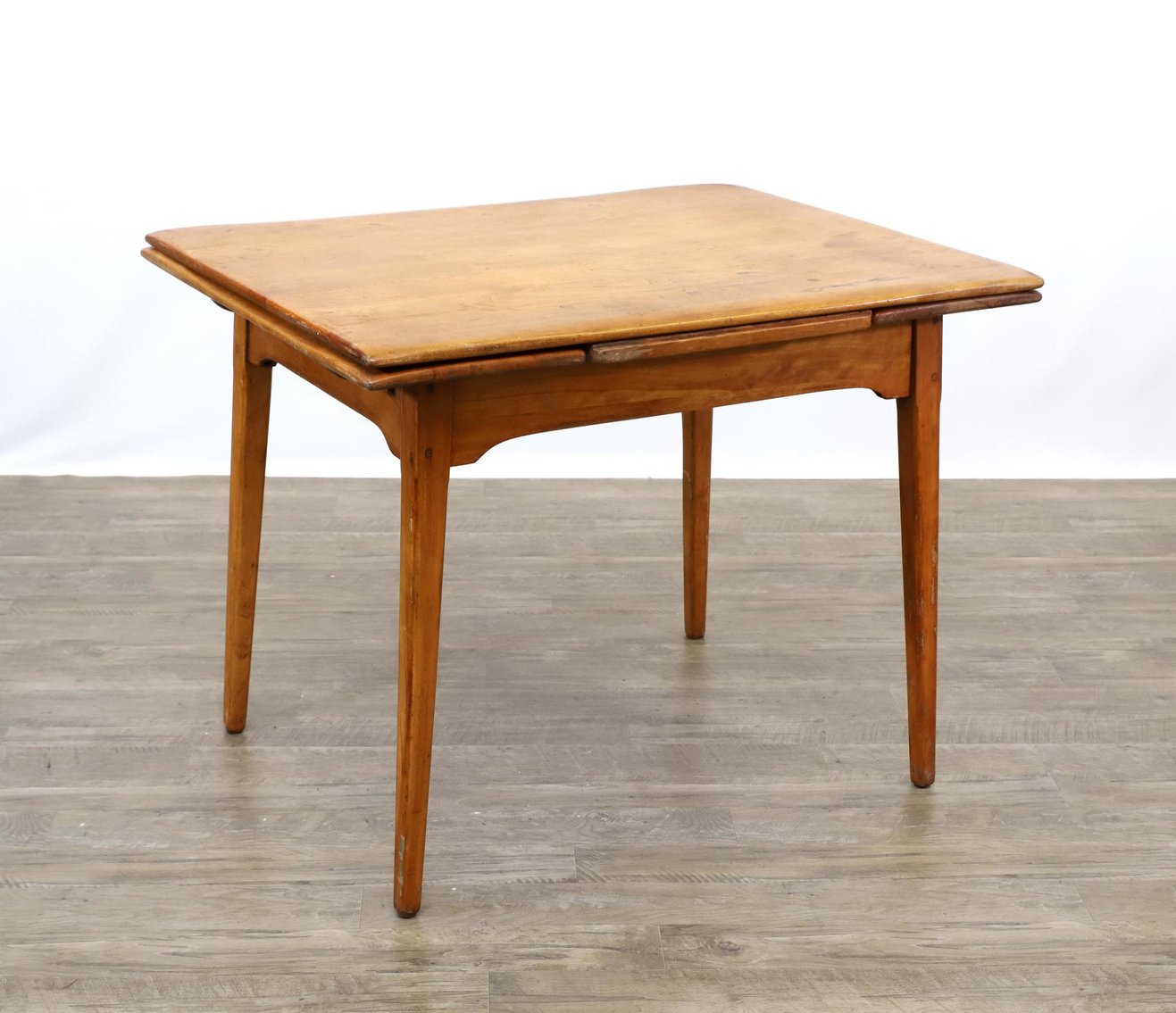 Image for Cushman Colonial Creations Dining Table