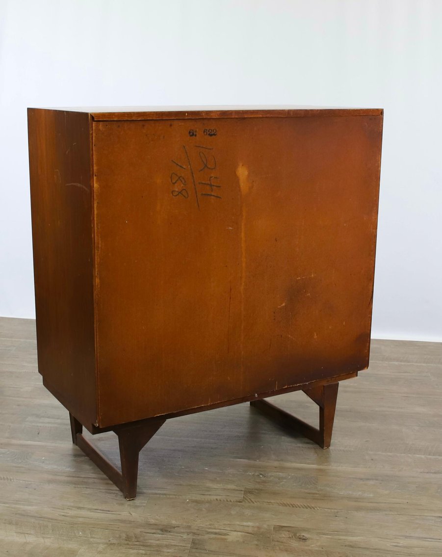 Image for Distinctive Furniture by Stanley Chest of Drawers