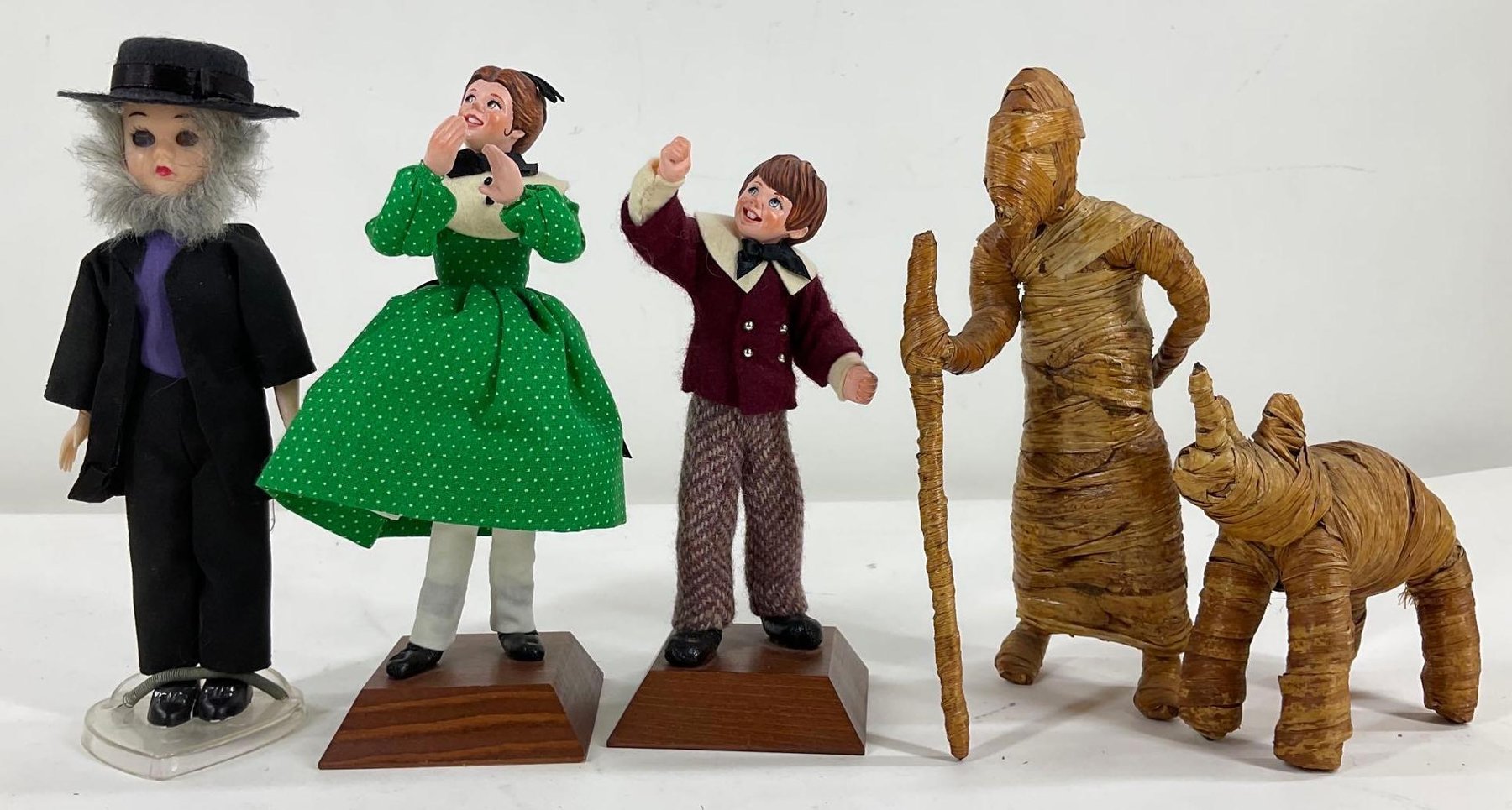 Image for LOT OF DOLLS.