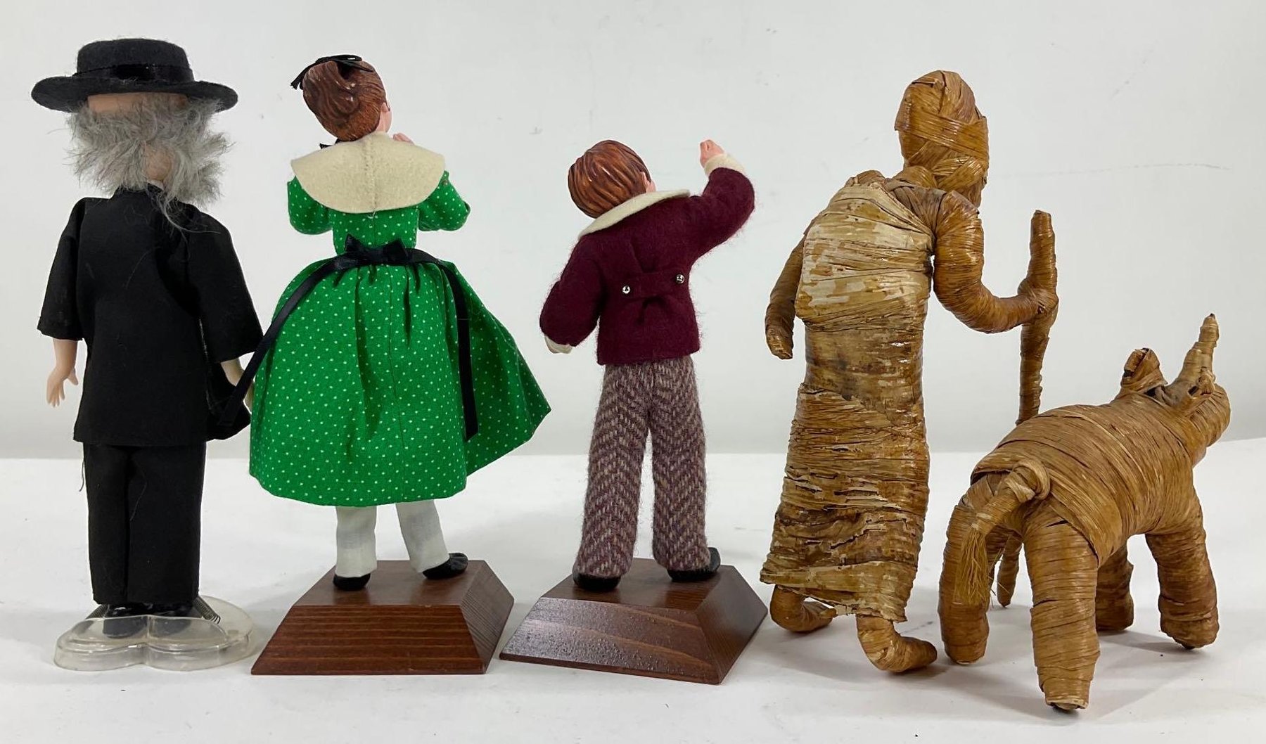 Image for LOT OF DOLLS.