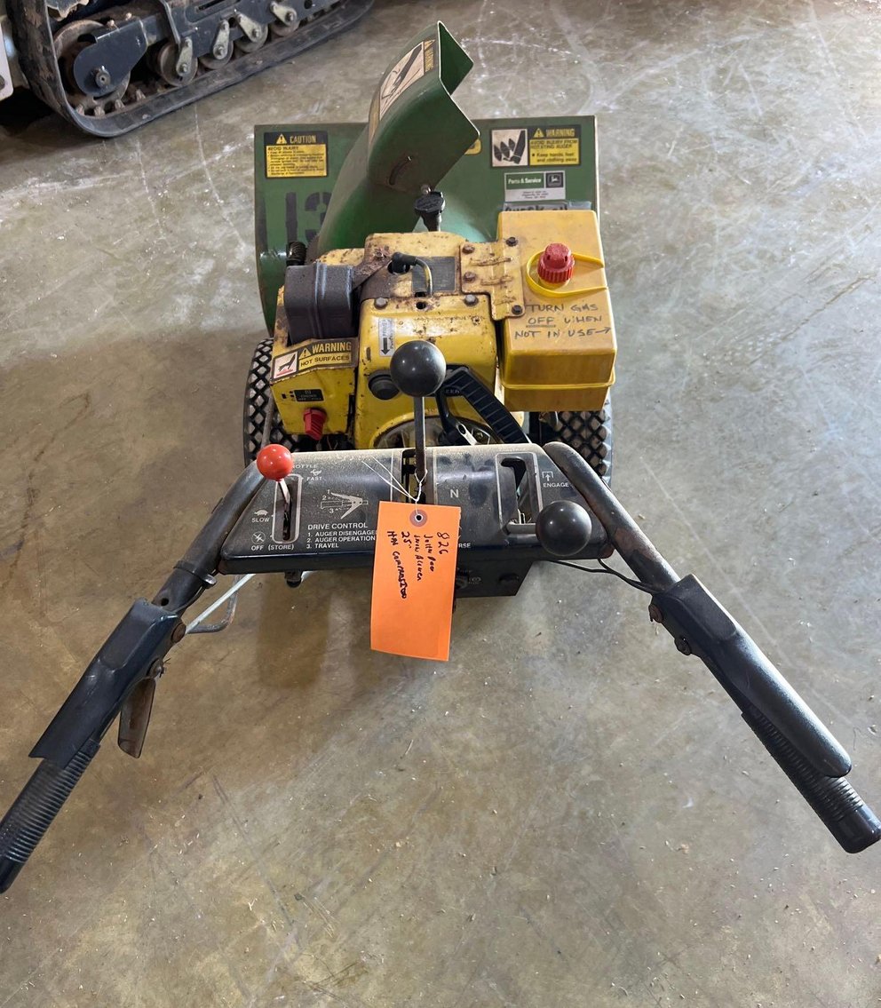 Image for John Deere Snowblower 826