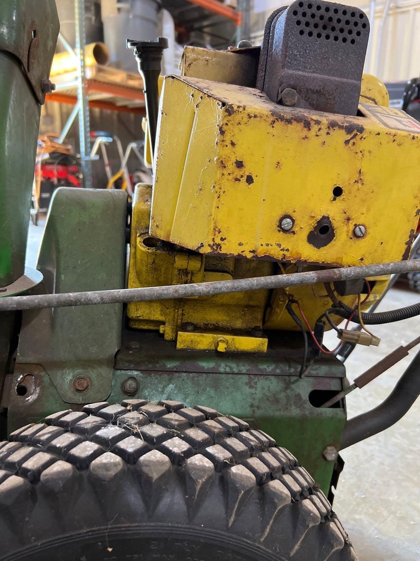 Image for John Deere Snowblower 826