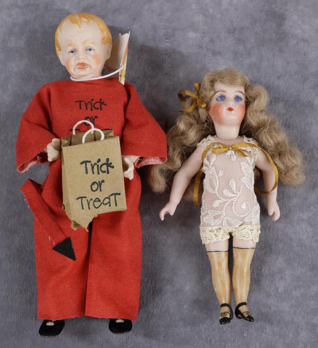 Image for UFDC/REGIONAL SOUVENIR DOLLS.