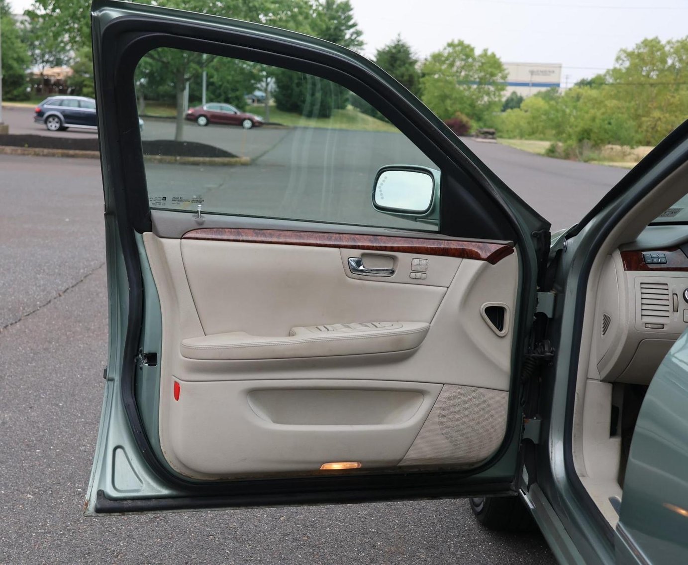 Image for 2006 Cadillac DTS Passenger Car, VIN # 1G6KD57Y56U146663