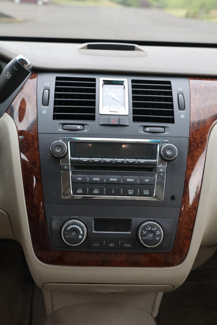 Image for 2006 Cadillac DTS Passenger Car, VIN # 1G6KD57Y56U146663