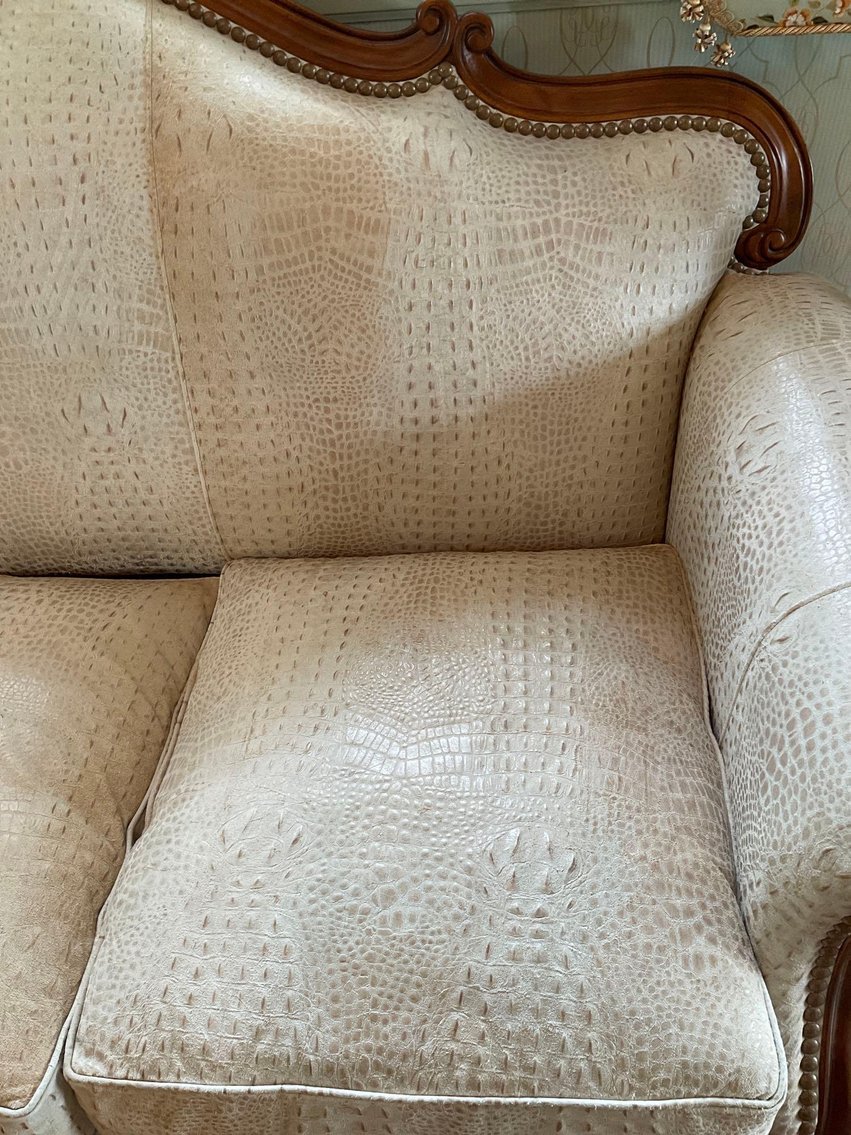 Image for Thomasville Leather Sofa