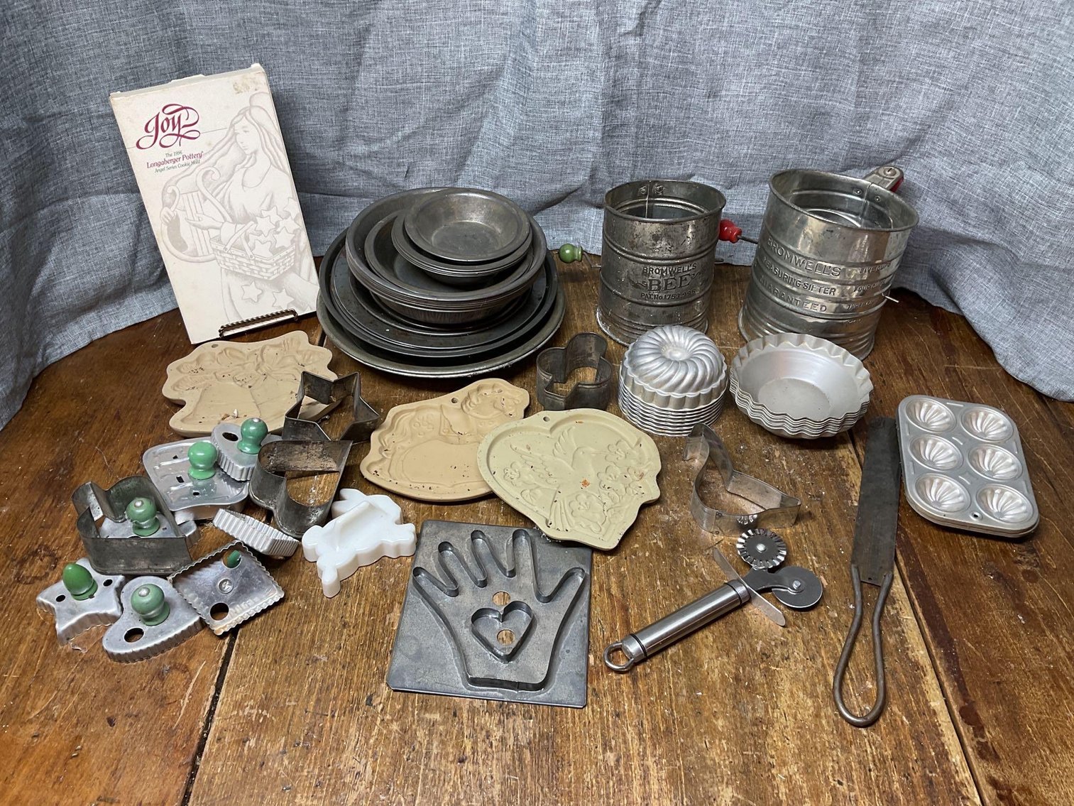 Image for Bake Ware, Cookie Cutters, and Sifters