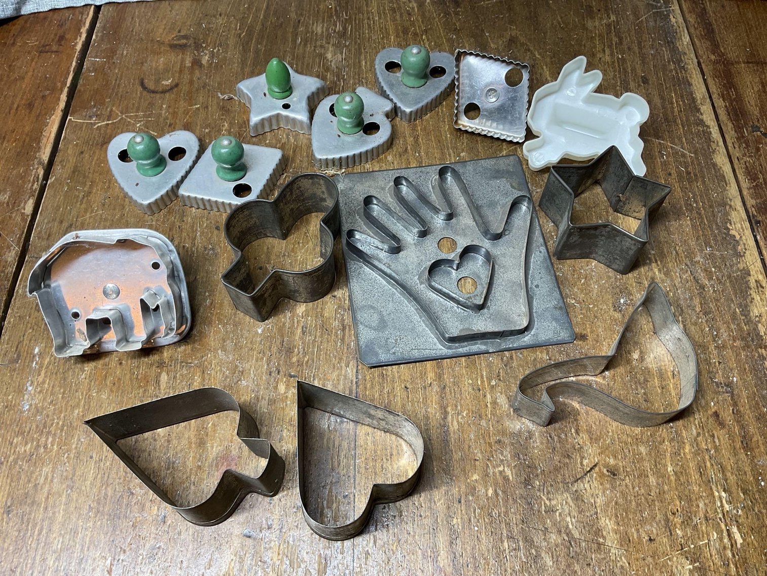 Image for Bake Ware, Cookie Cutters, and Sifters