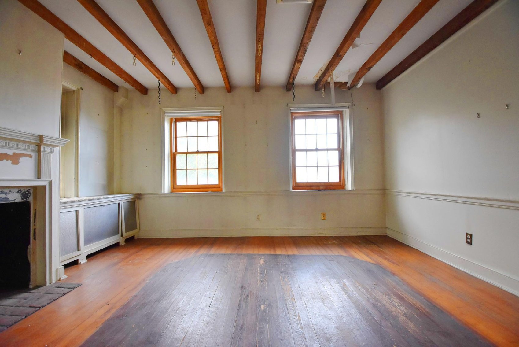 Image for Sold! Real Estate for Auction | 8226 Germantown Ave., Chestnut Hill, Philadelphia, Pa. 19118 | November 14, 2023 at 4:00 PM