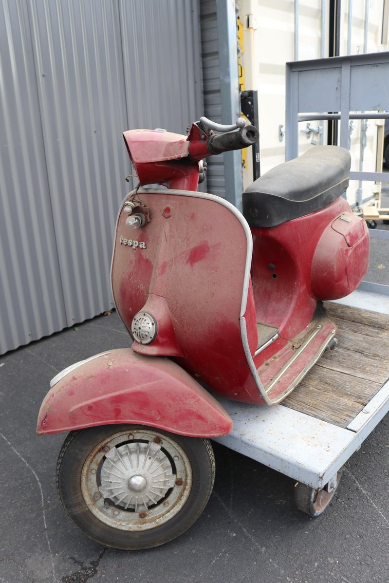 Image for 1976 Red Vespa
