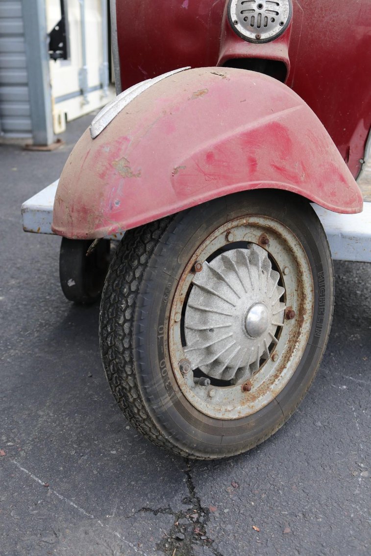 Image for 1976 Red Vespa