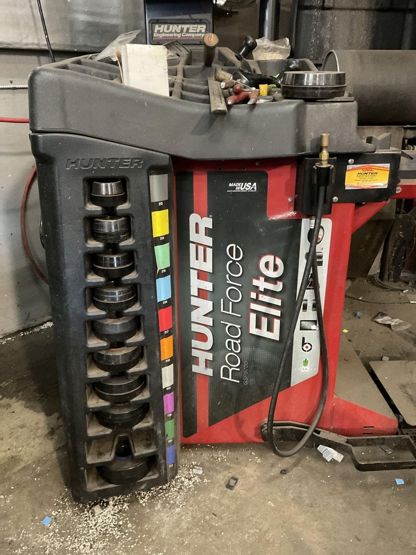 Image for Hunter Roadforce Tire Balancer